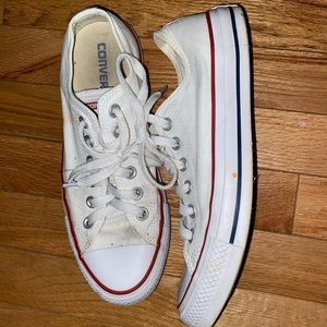 White Lowtop Converse